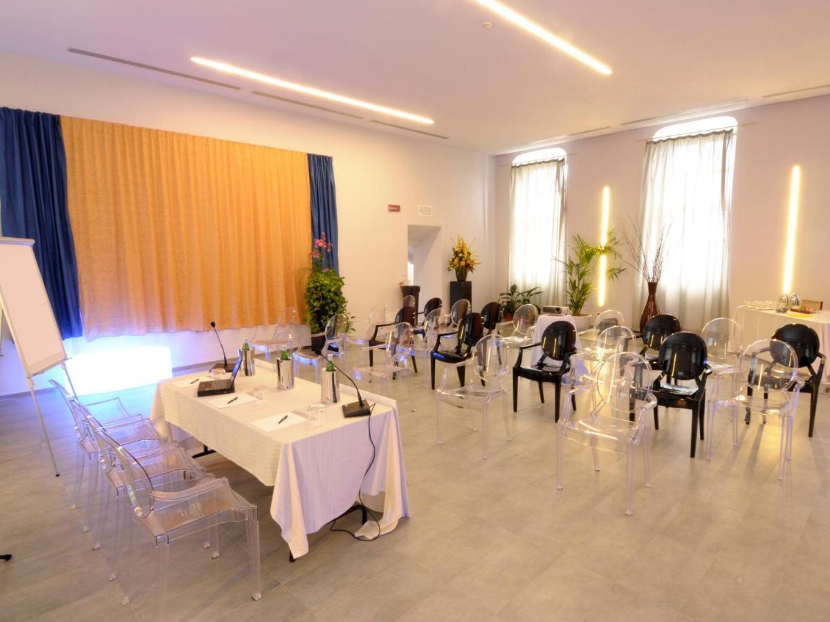 Montaldo Castle & Resort Montaldo Torinese Esterno foto
