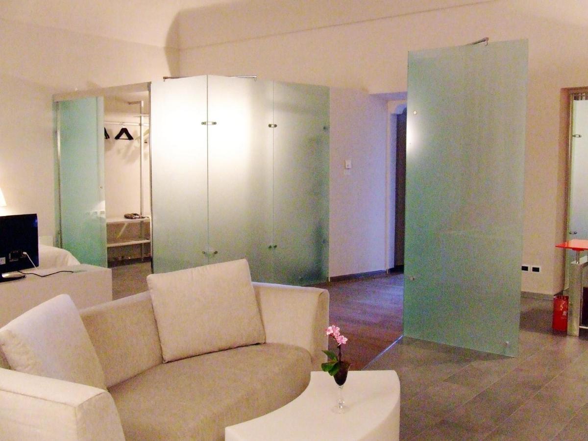 Montaldo Castle & Resort Montaldo Torinese Esterno foto